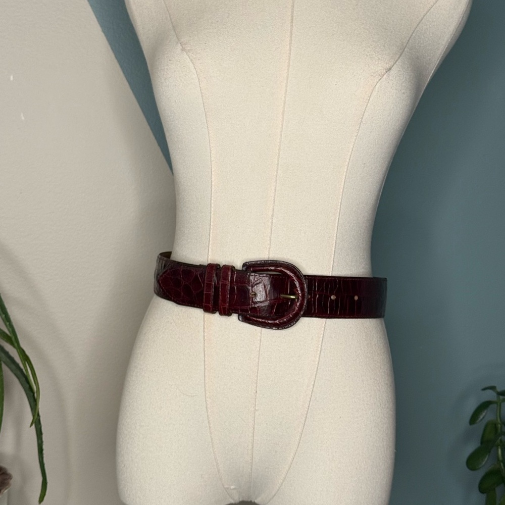 Vintage Talbots Italian Leather Oxblood Croc Embossed Waist Belt Small 80s 90s - Picture 4 of 8